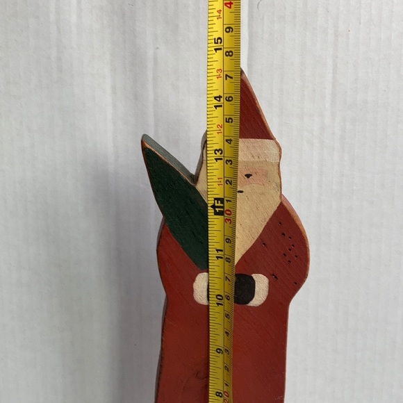 Vintage 1983 wood carved painted Santa Christmas tree on pedestal - Picture 10 of 11